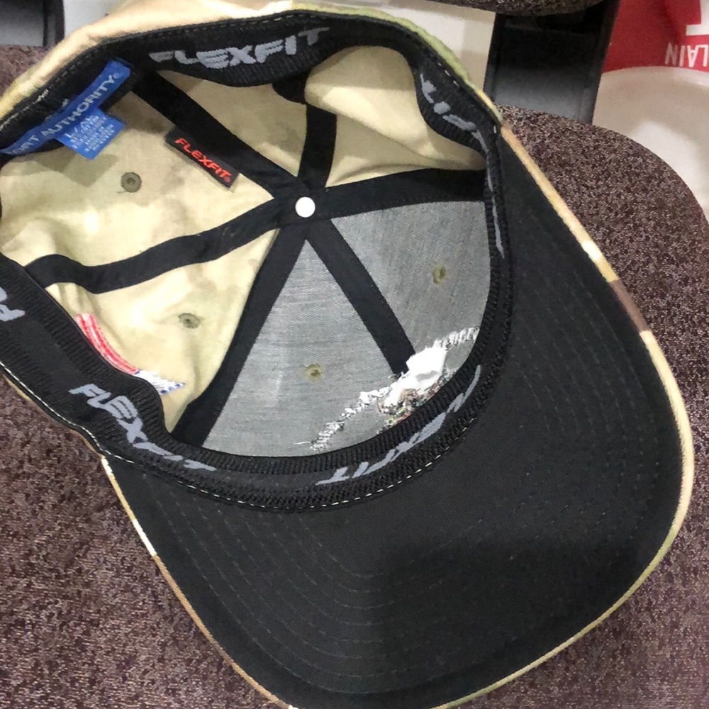 Nice hat - Picture 3 of 8